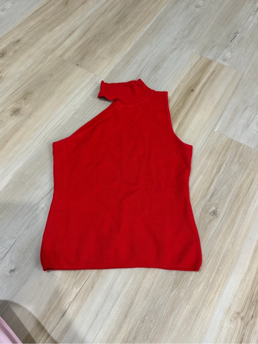 superdown Red Asymmetric One-Shoulder Mock Neck Tank